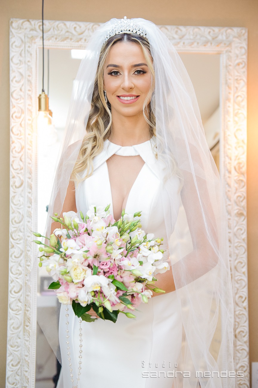 casamento em Divinópolis de Mayra e Deyvison - Vestido Zephora Linha Premium - Foto Studio Sandra Mendes