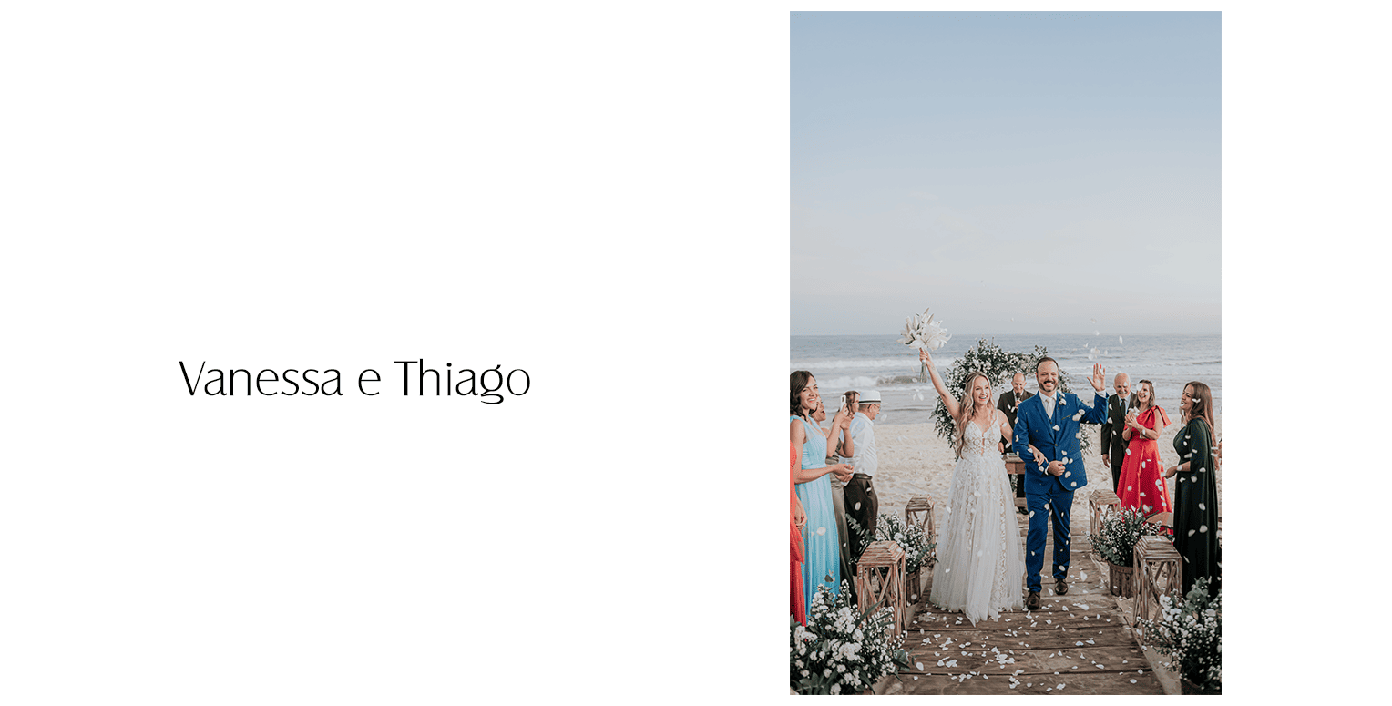 O vestido de noiva fluido, com decote em V na frente e nas costas, alças finas, renda floral com forro nude e tule em nesgas sobreposto à renda, esbanjou charme e sofisticação.