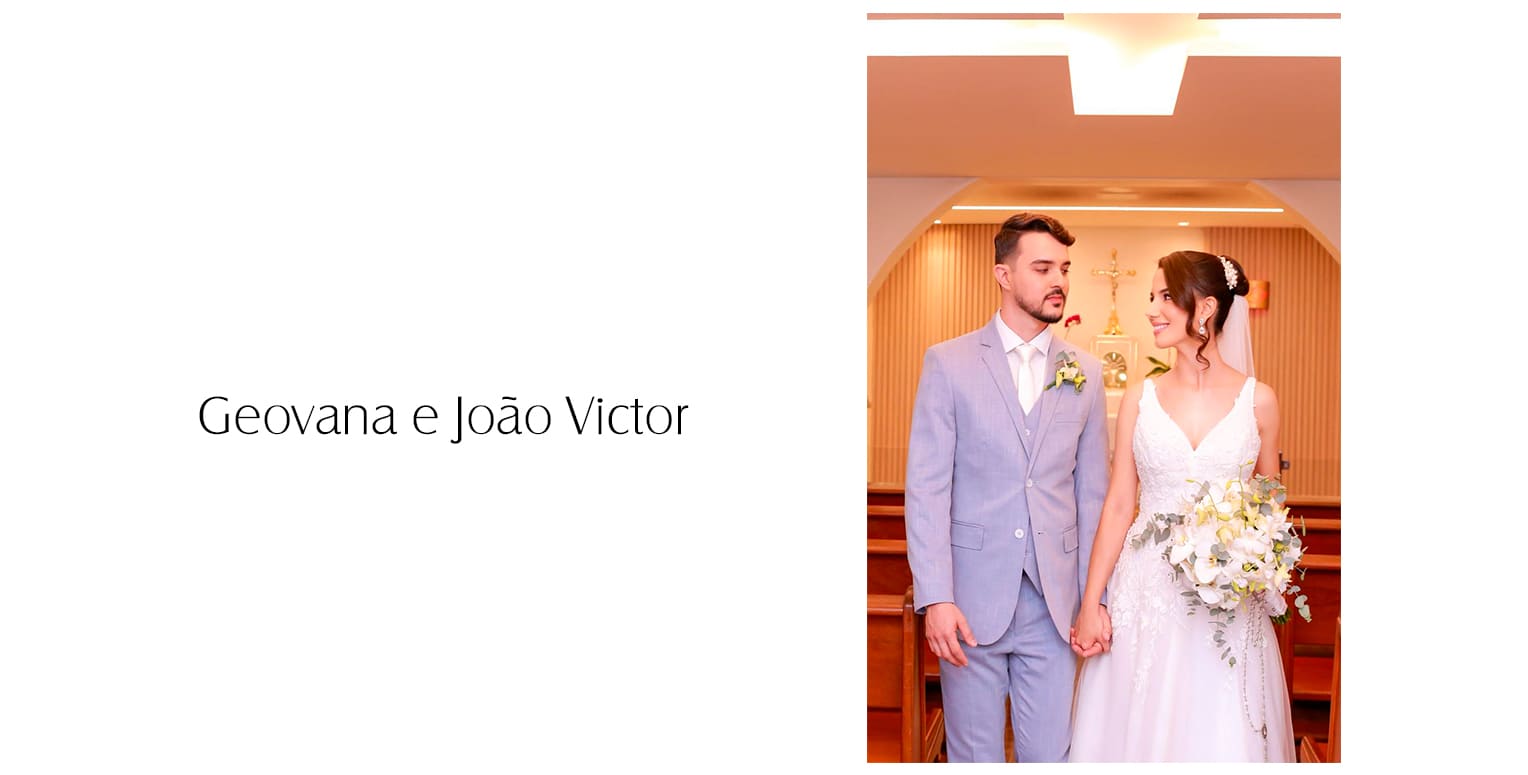 Radiante, com o seu vestido de noiva evasê com decote em V, com rendas florais e em arabescos delicadamente bordadas. O véu completava perfeitamente o coque moderno escolhido para a ocasião.